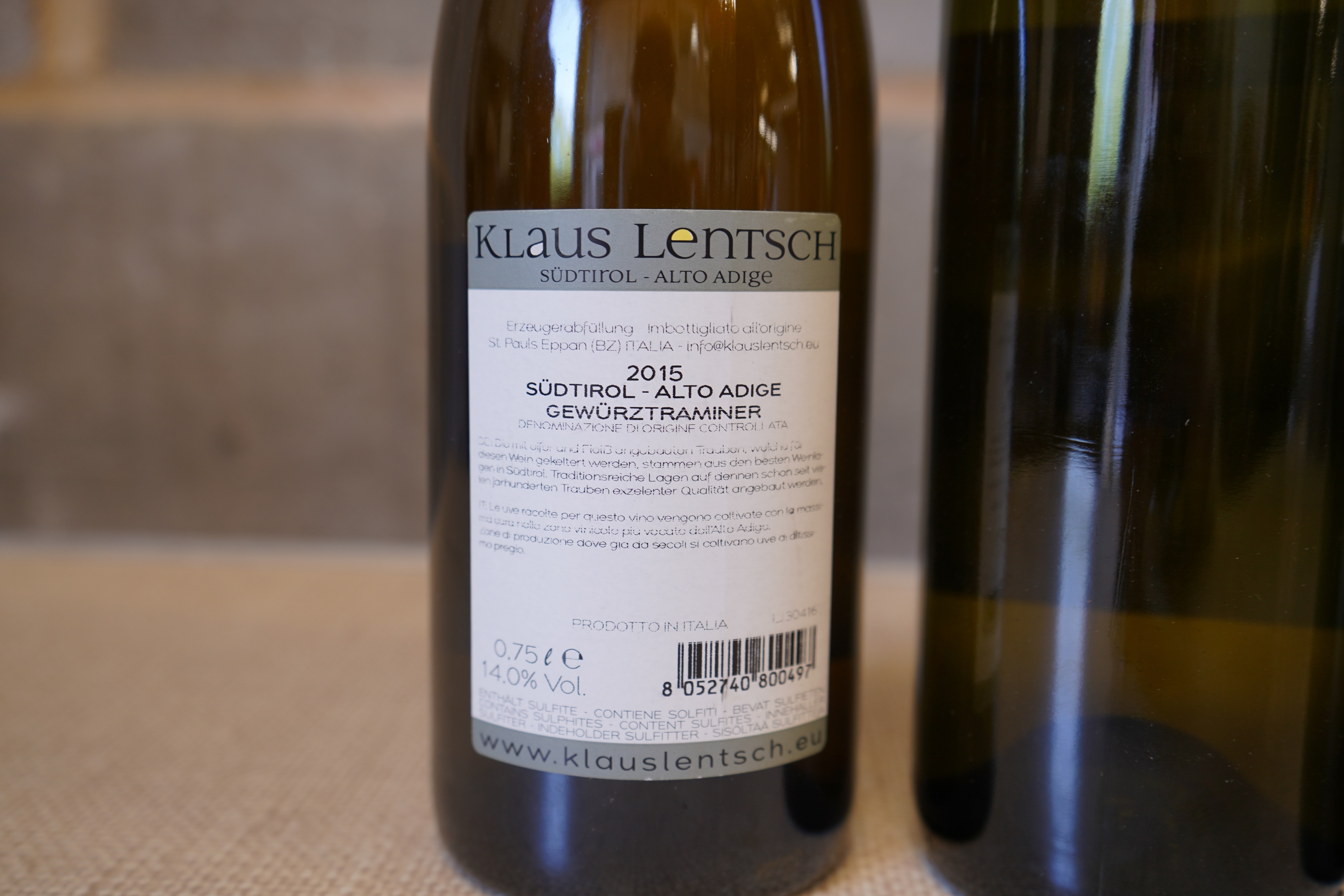 A mixed parcel of Italian white wine